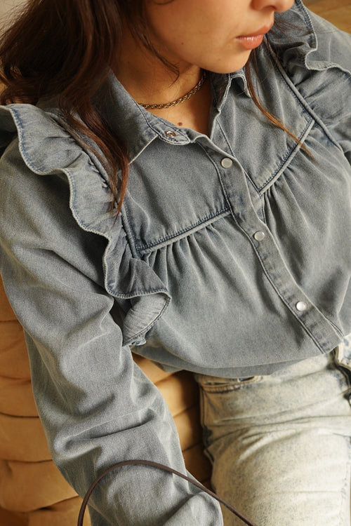 CASUAL CHIC BLOUSE
